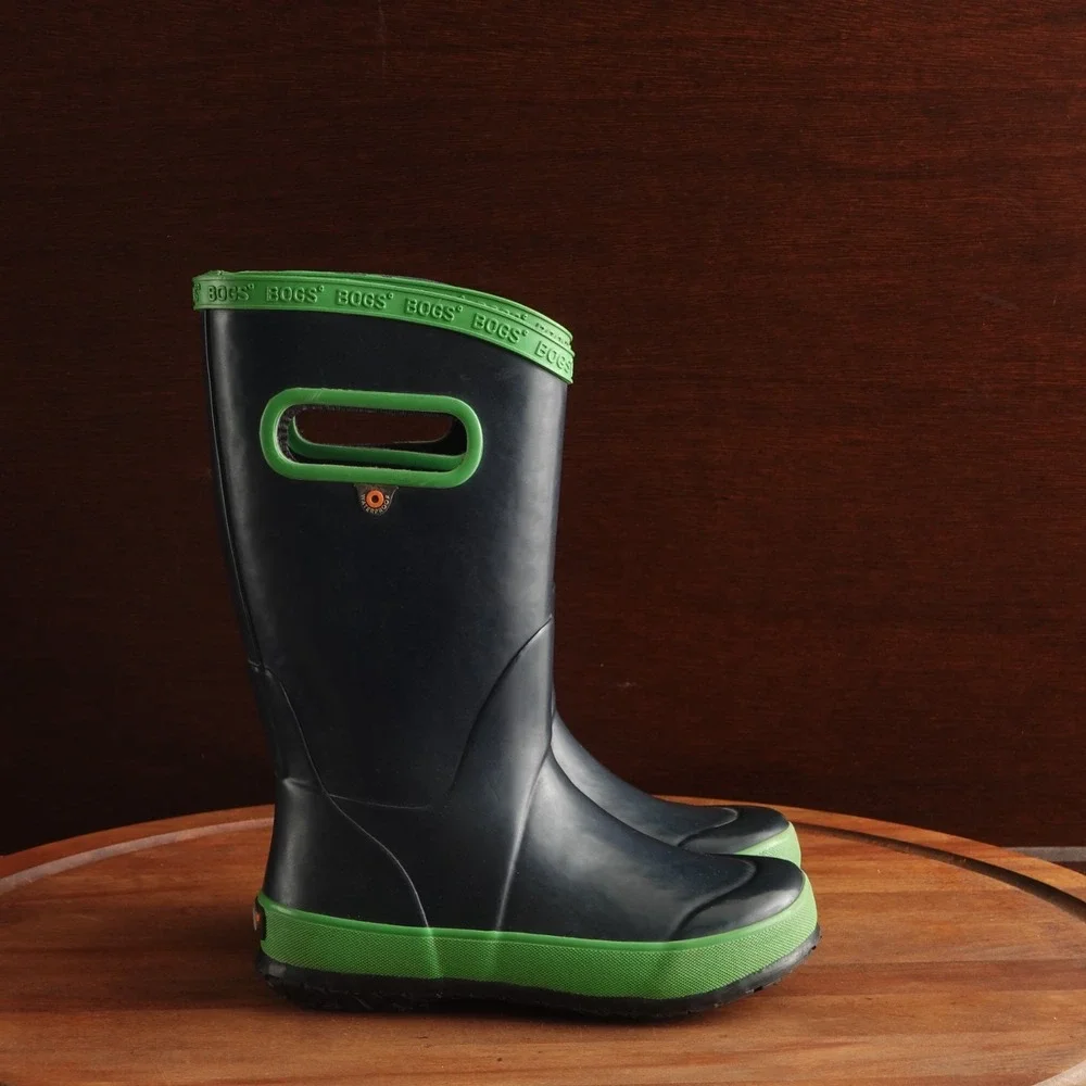 Bogs Rain Boots Youth Size 12 BLK Waterproof Pull On Chore Outdoor Utility Flat